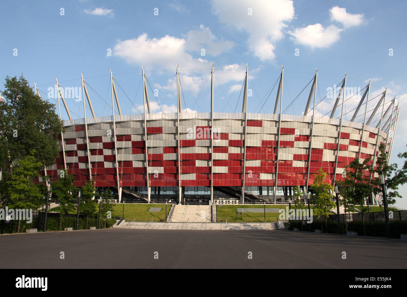 Nationalstadion Warschau genannt Stadion Narodowy verfügt über ein ausfahrbares Dach Stockfoto