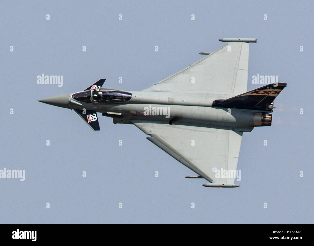 Eurofighter Typhoon Düsenjäger anzeigen auf der Farnborough International Airshow 2014 Stockfoto