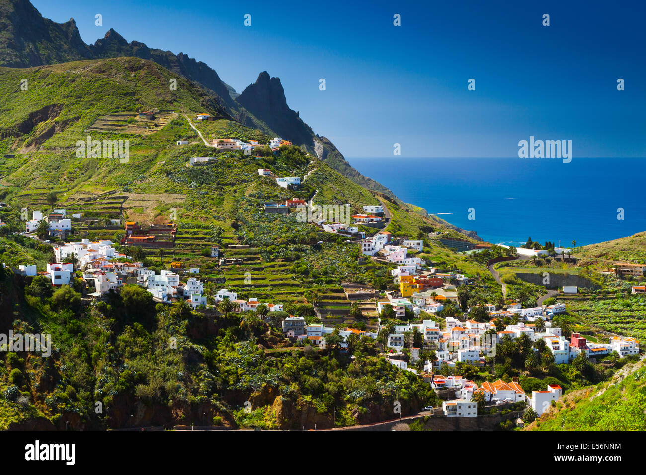 Taganaga Dorf und Klippen. Santa Cruz De Tenerife, Teneriffa, Kanarische Inseln, Atlantik, Spanien. Europa. Stockfoto