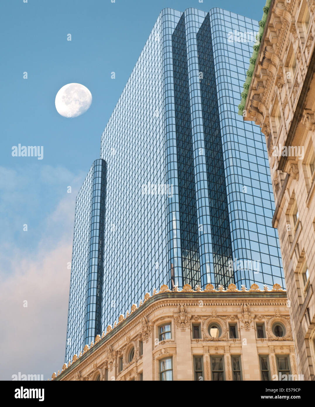 Wolkenkratzer und Mond Darstellung Stockfoto
