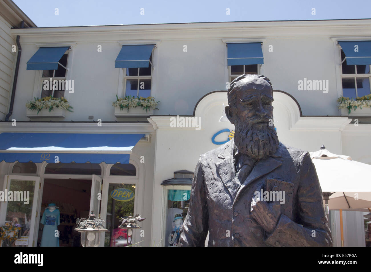 Statue von Sir Bernard Shaw, Niagara on the Lake, ON Stockfoto