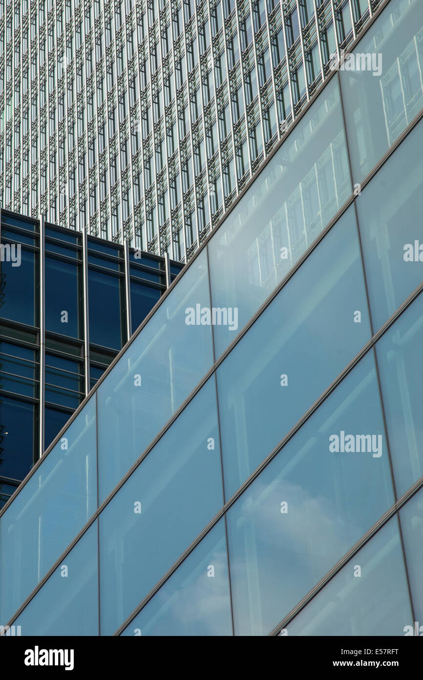 Canary Wharf, 25 Bank Street - Detail moderner, zeitgenössischer Architektur, London, Großbritannien Stockfoto