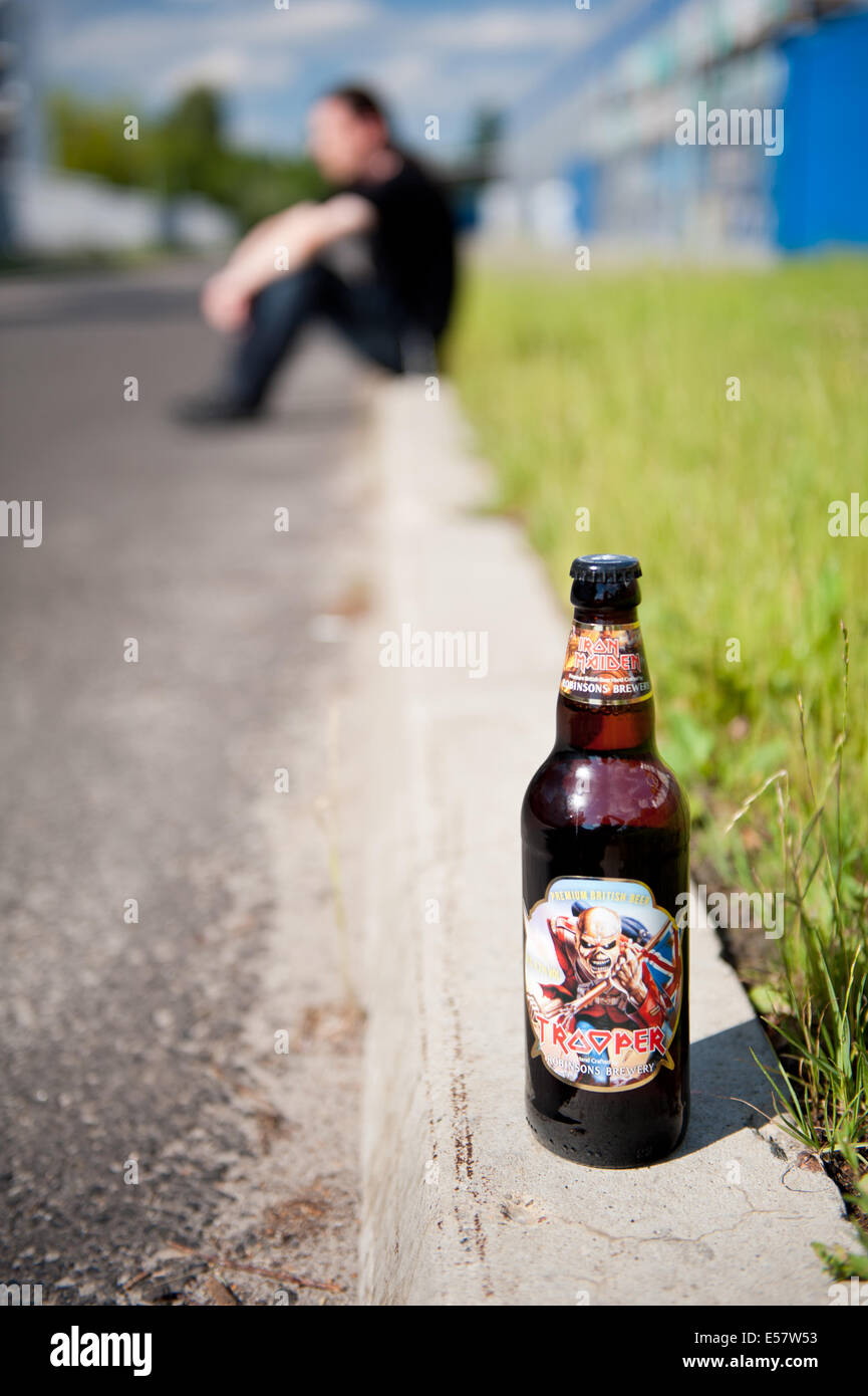 Iron Maiden volle Bierflasche Stockfoto