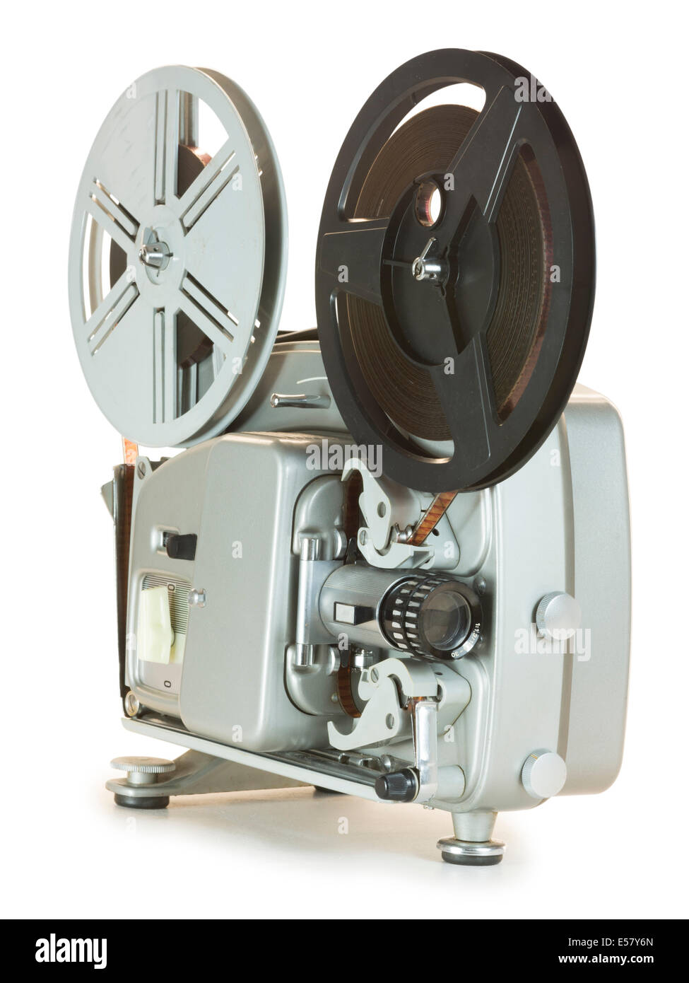 Antike Super 8mm Filmprojektor, isoliert. Beschneidungspfade sind im Preis inbegriffen Stockfoto