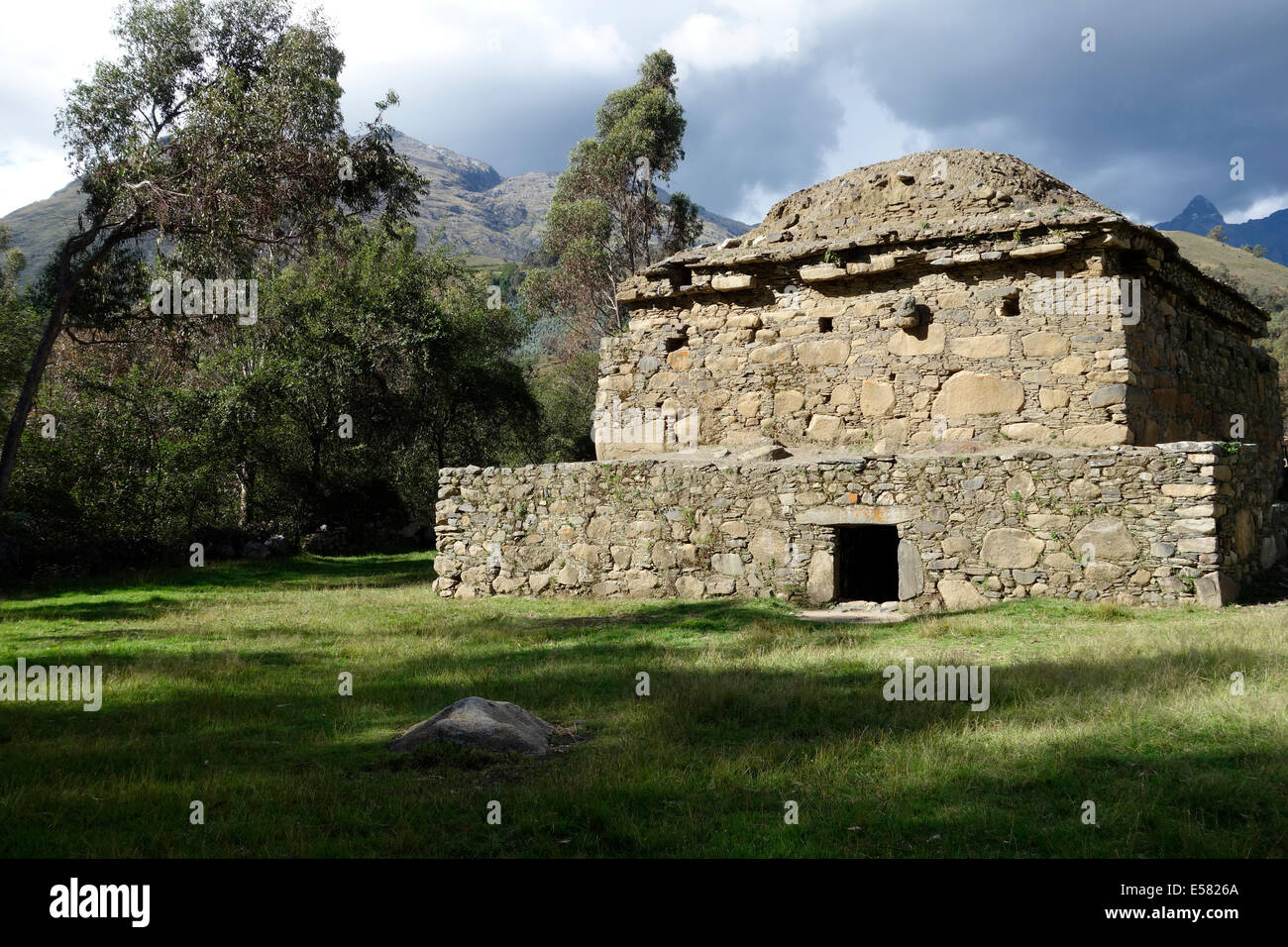 Wilkawain, präkolumbischen Ruinen, Huaraz, nördliche Hochland der Anden, Peru Stockfoto