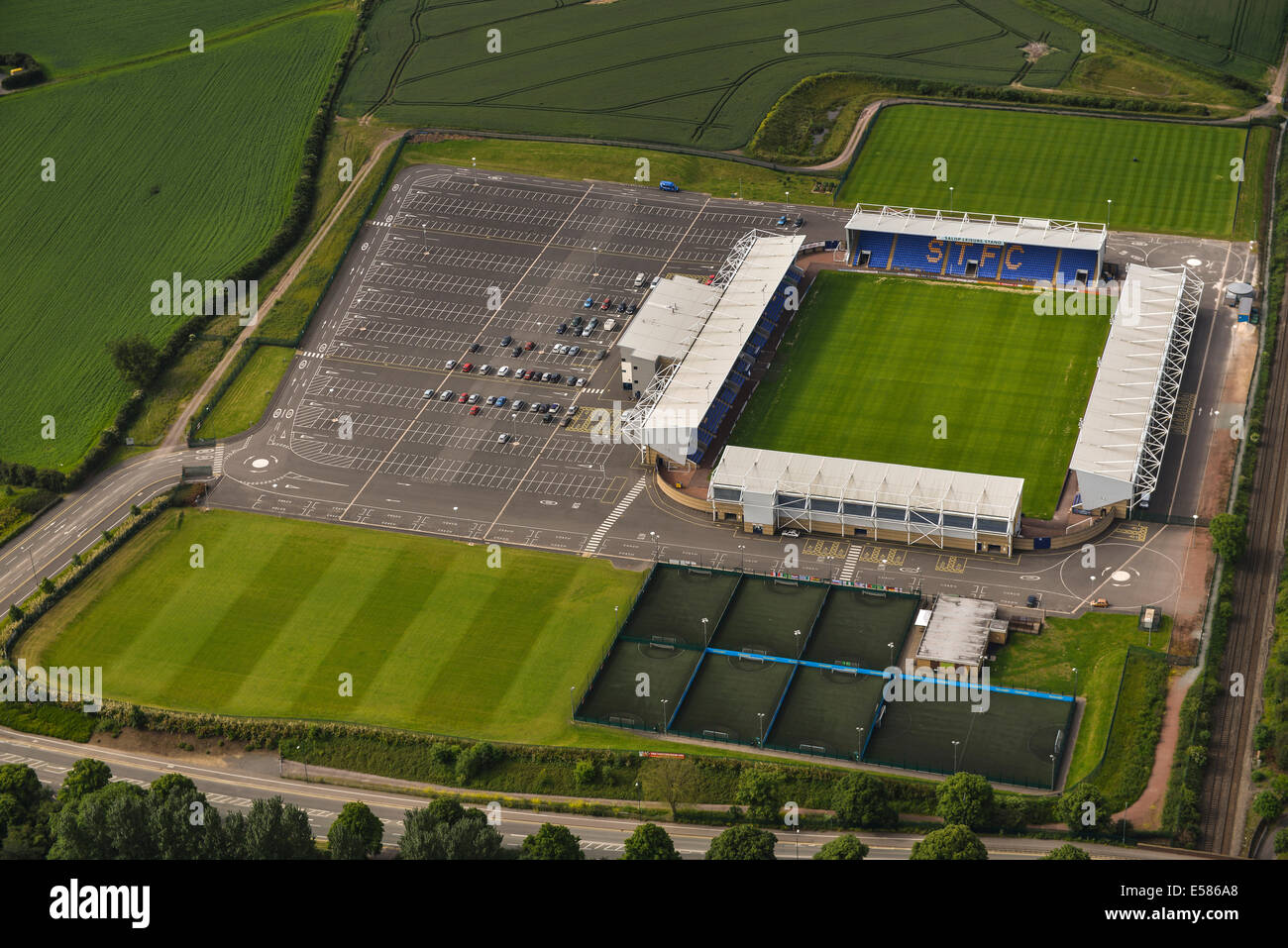 Eine Luftaufnahme der indication Wiese, auch bekannt als The neue Wiese, Heimat von Shrewsbury Town FC Stockfoto