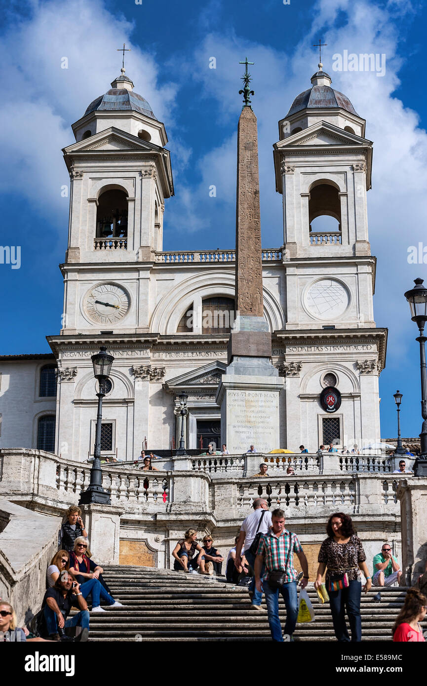 Touristen auf der Piazza di Spagna, Rom, Italien Stockfoto