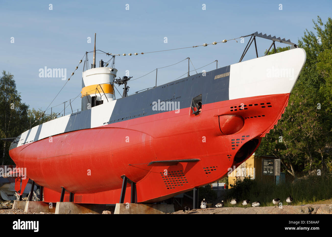 WWII veteran u-Boot Vesikko der finnischen Marine auf dem Display als Museumsschiff am Seefestung Suomenlinna. Stockfoto