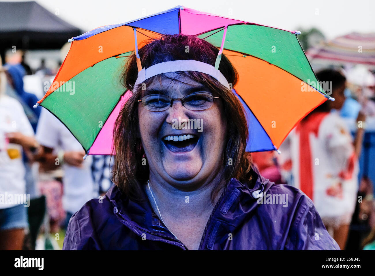 Ein festivalgoers erfreuen sich an der Brentwood Festival. Stockfoto