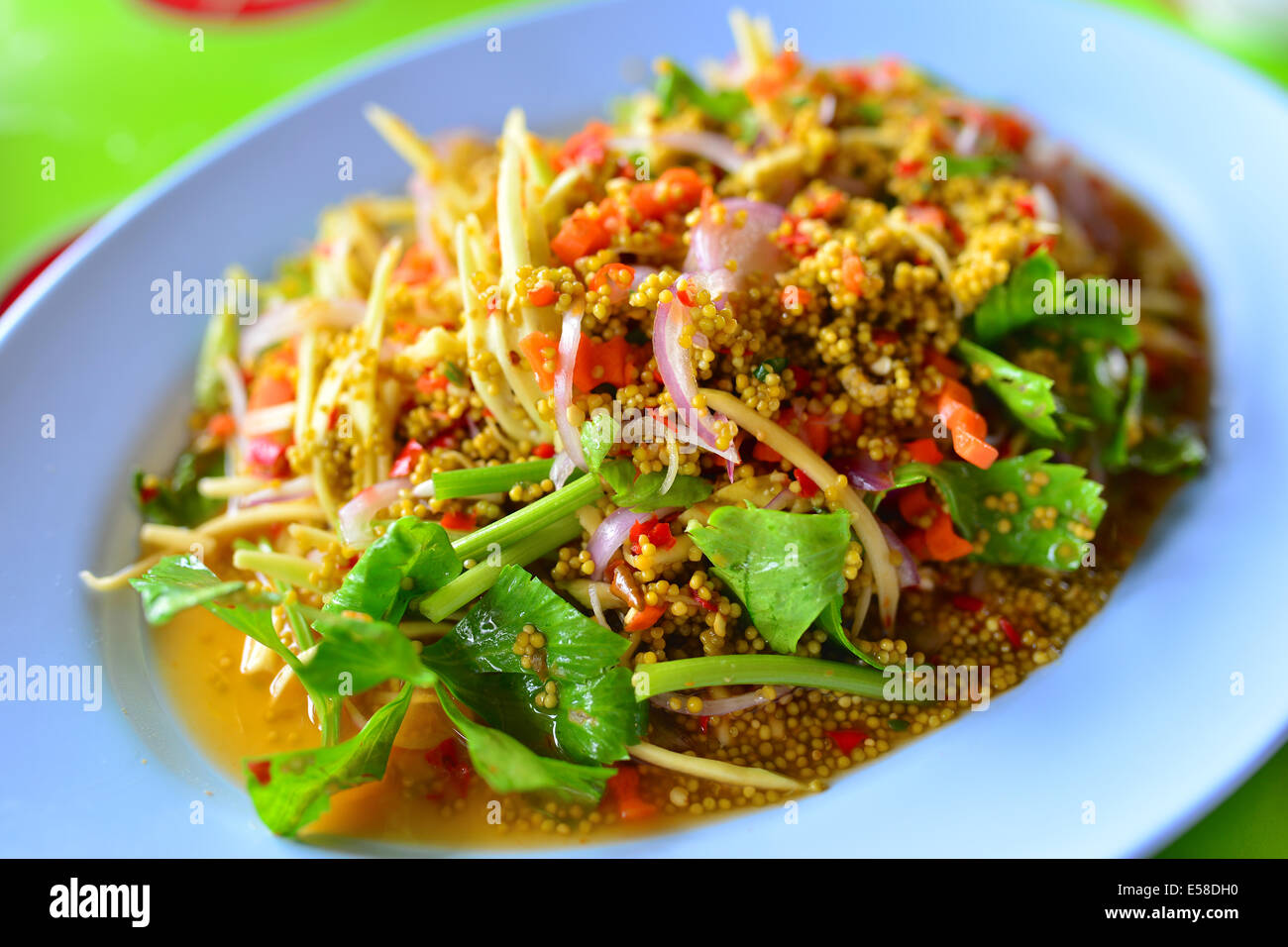 Würzige Horseshoe Crab Eiersalat Stockfoto