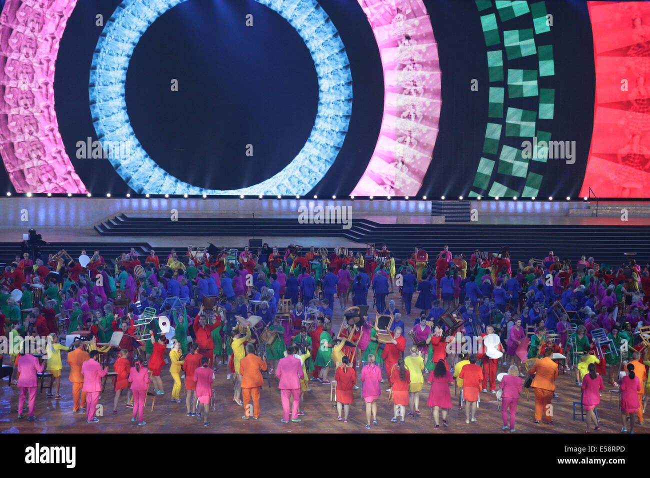 Glasgow, Schottland, Großbritannien. Juli 2014. Tänzer treten bei der Eröffnungszeremonie der Commonwealth Games 2014 in Glasgow im Celtic Park auf Stockfoto