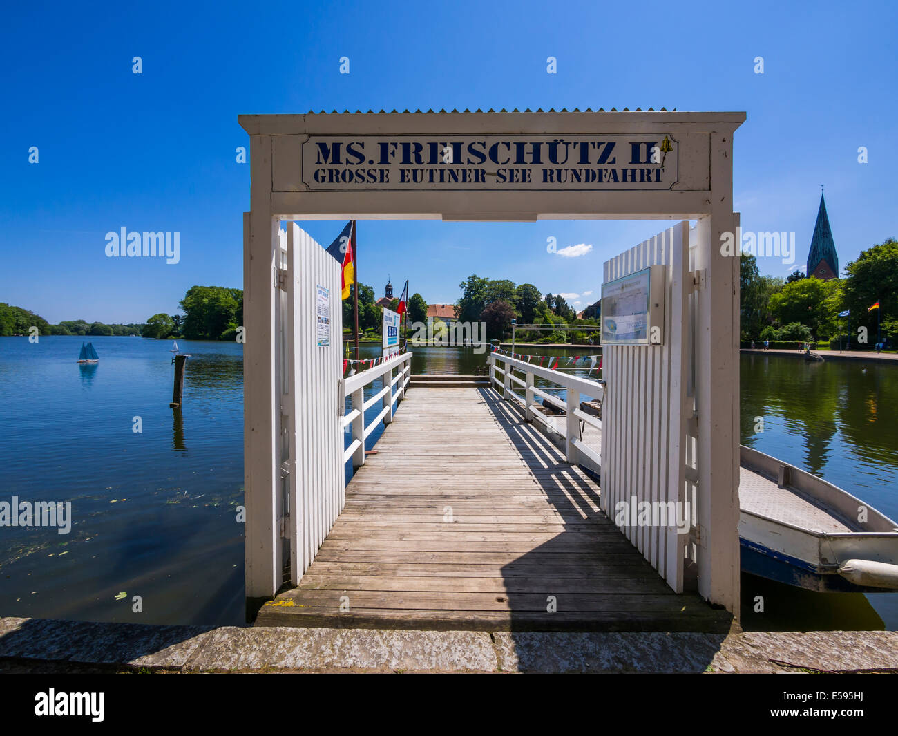 Deutschland, Schleswig-Holstein, Eutin, Bootssteg Stockfoto