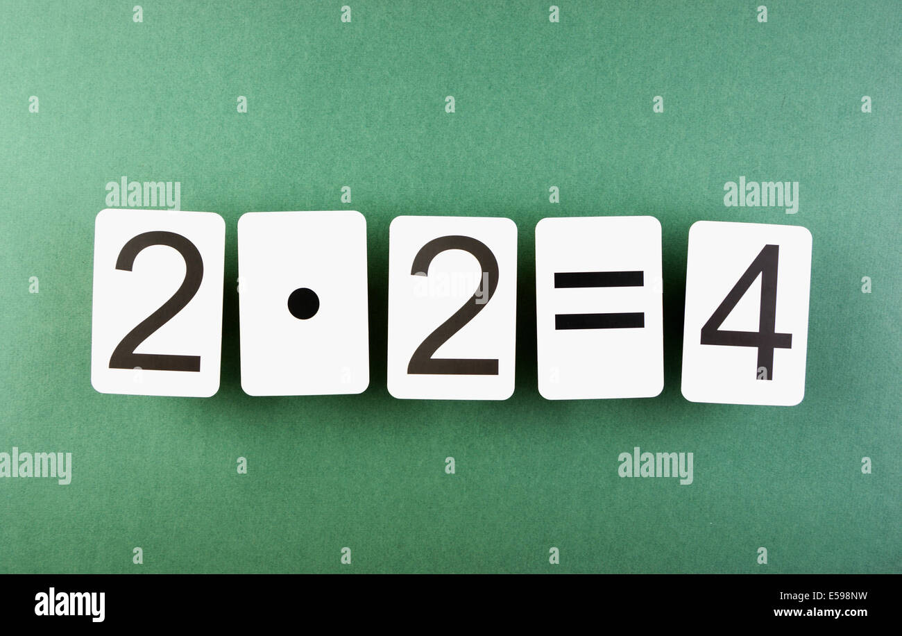 Schule-Karte mit mathematische Probleme auf den Tisch Stockfoto