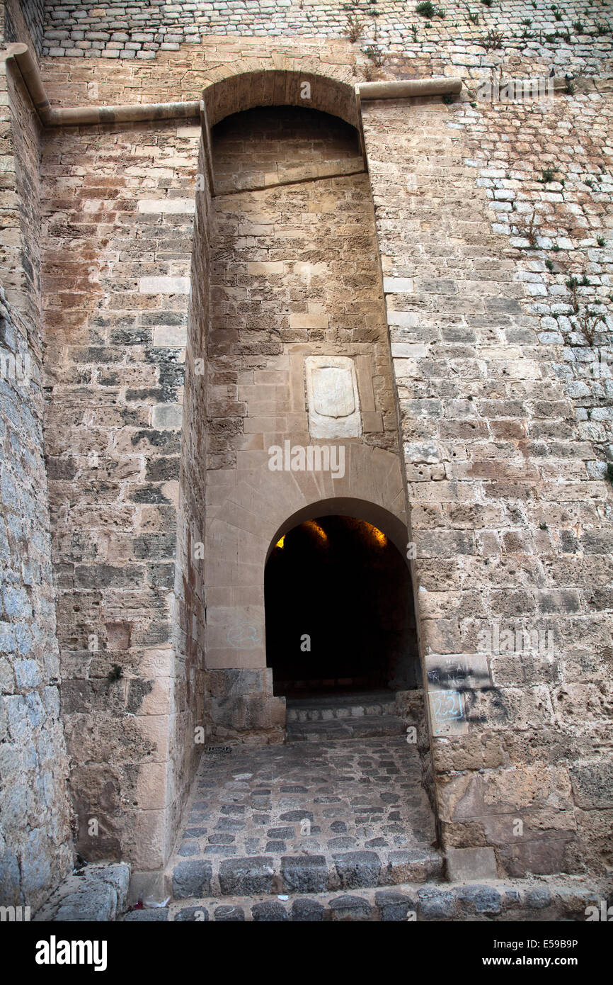 Dalt Vila Gate - Eingang des Tunnels auf Ibiza Stockfoto