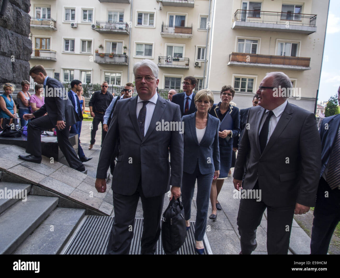 Australischer Außenminister Julie Bishop und der Niederlande Frans Timmermans Vstretelis heute mit dem Präsidenten der Ukraine Petro Poroschenko. 24. Juli 2014. © Igor Golovniov/ZUMA Draht/Alamy Live-Nachrichten Stockfoto