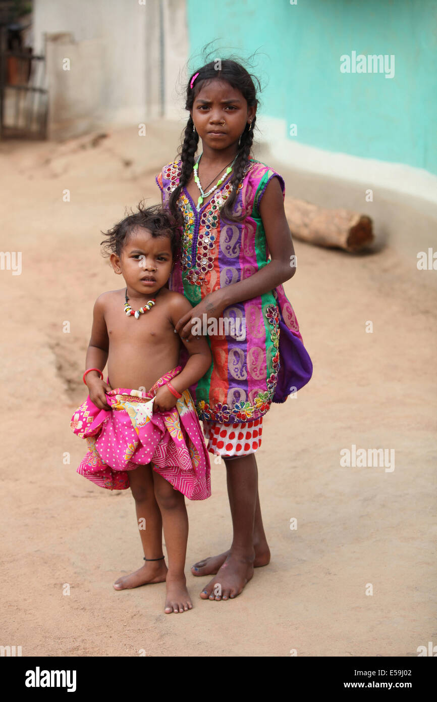 Stammes-Kinder, Kodopali Dorf, Chattisgadh, Indien Stockfoto
