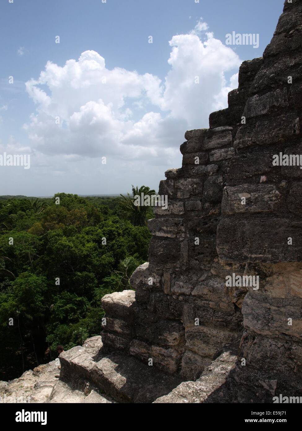 Richtungskontrolle des High-Tempels von Lamanai in Belize Stockfoto