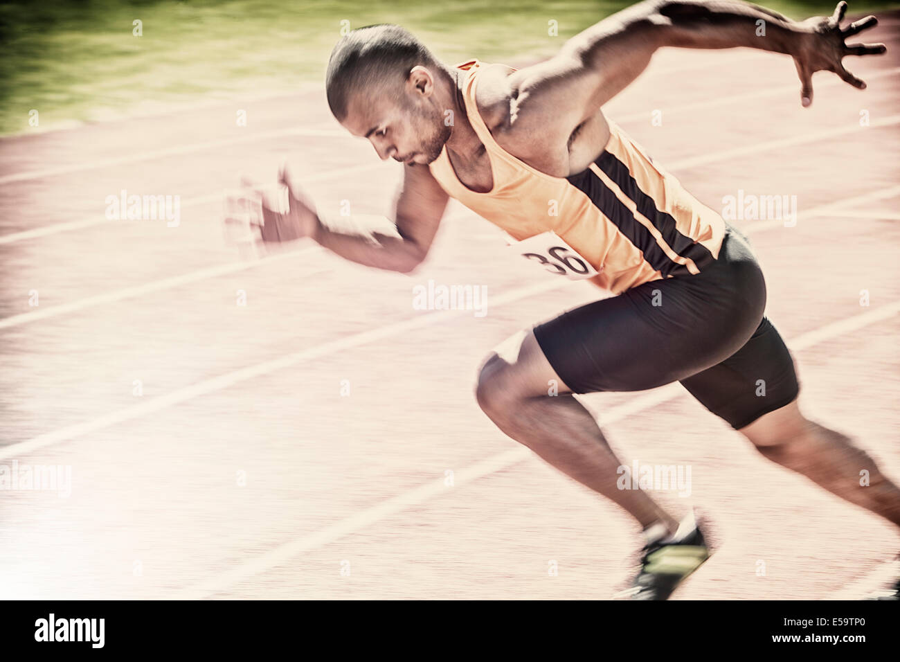 Sprinter Rennen auf dem richtigen Weg Stockfoto