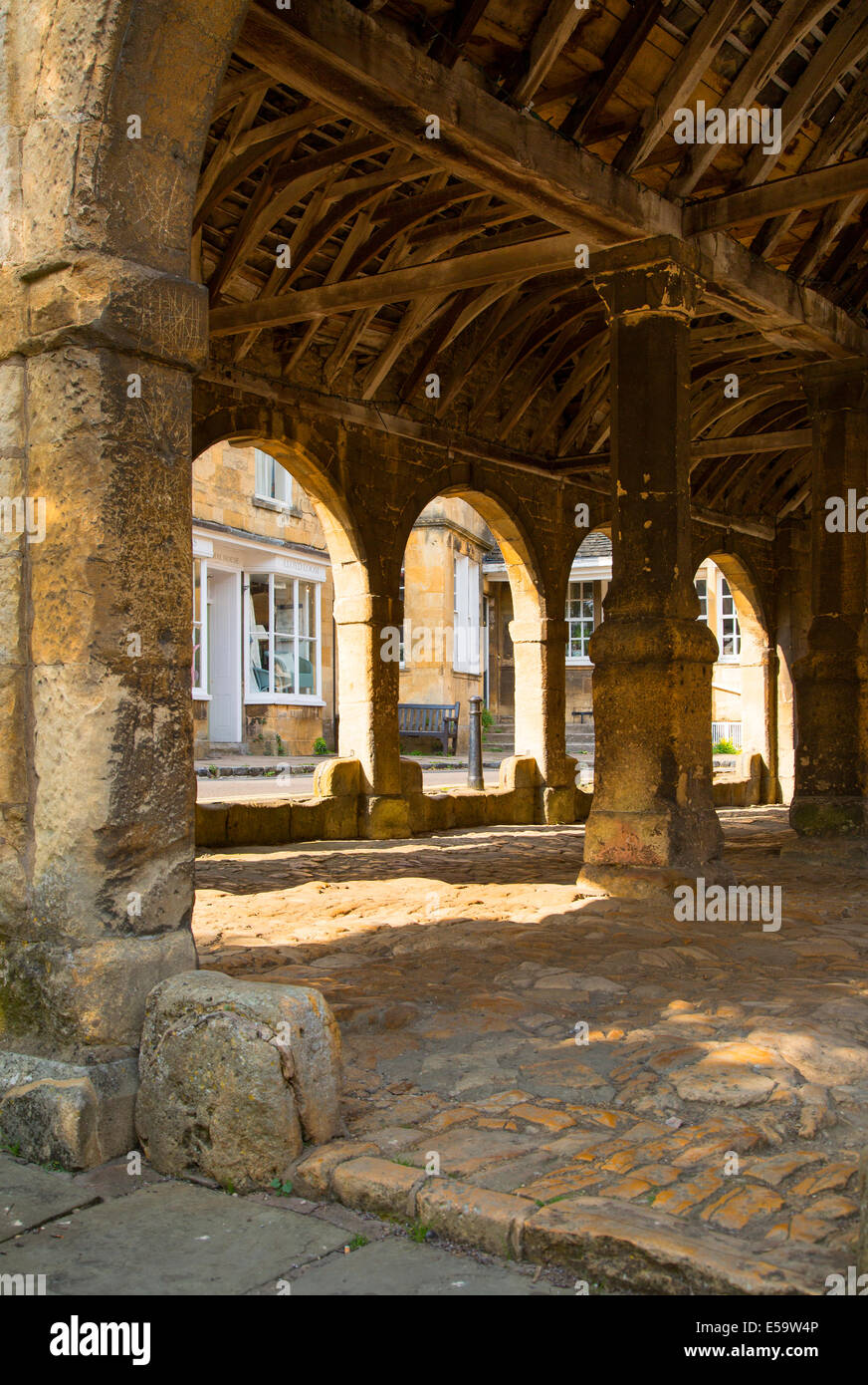 Stein-Markthalle - 1627 in Chipping Campden, Gloucester, England gebaut Stockfoto