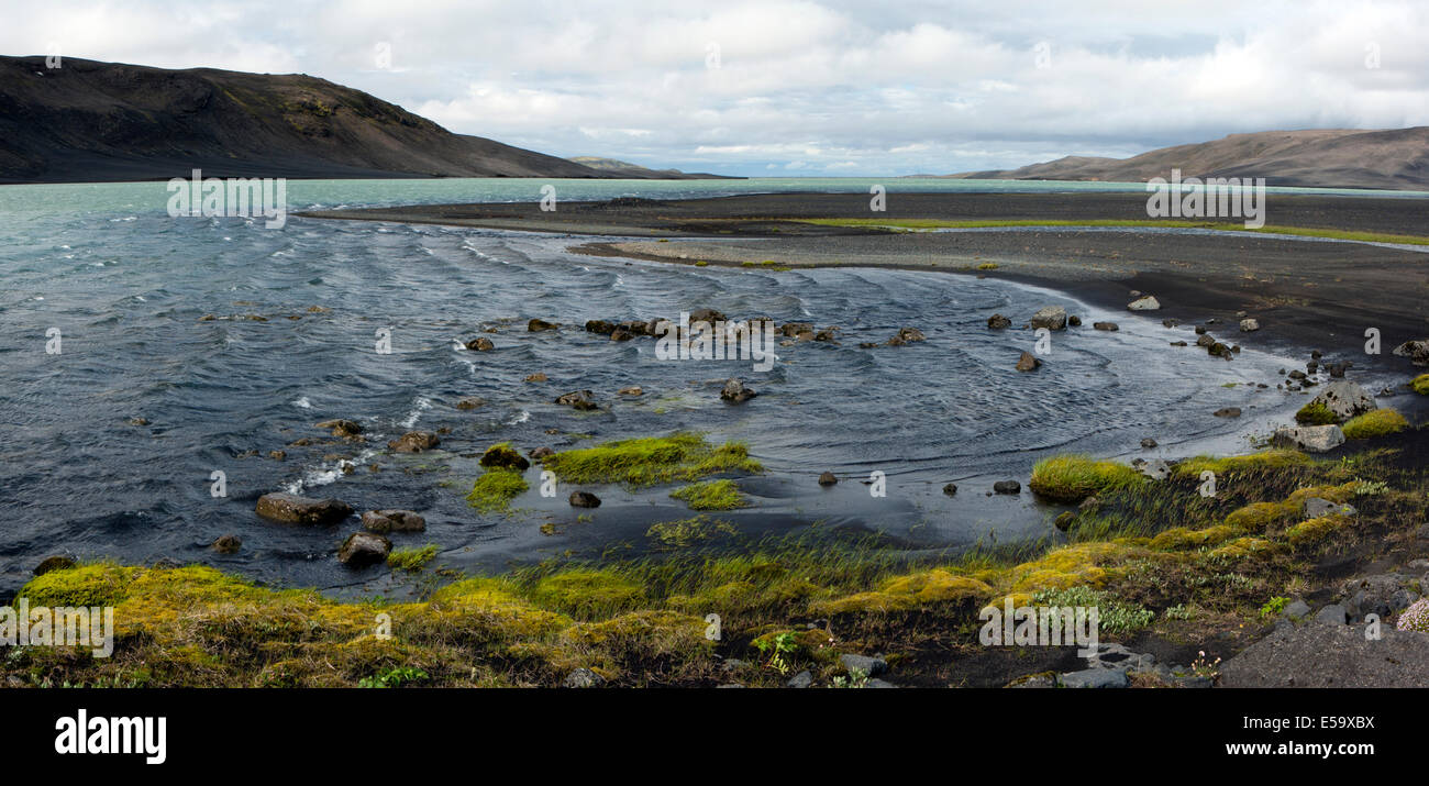 See in Landmannalaugar Region (zusammengesetzte Panoramabild) - Southern Highlands - Island Stockfoto