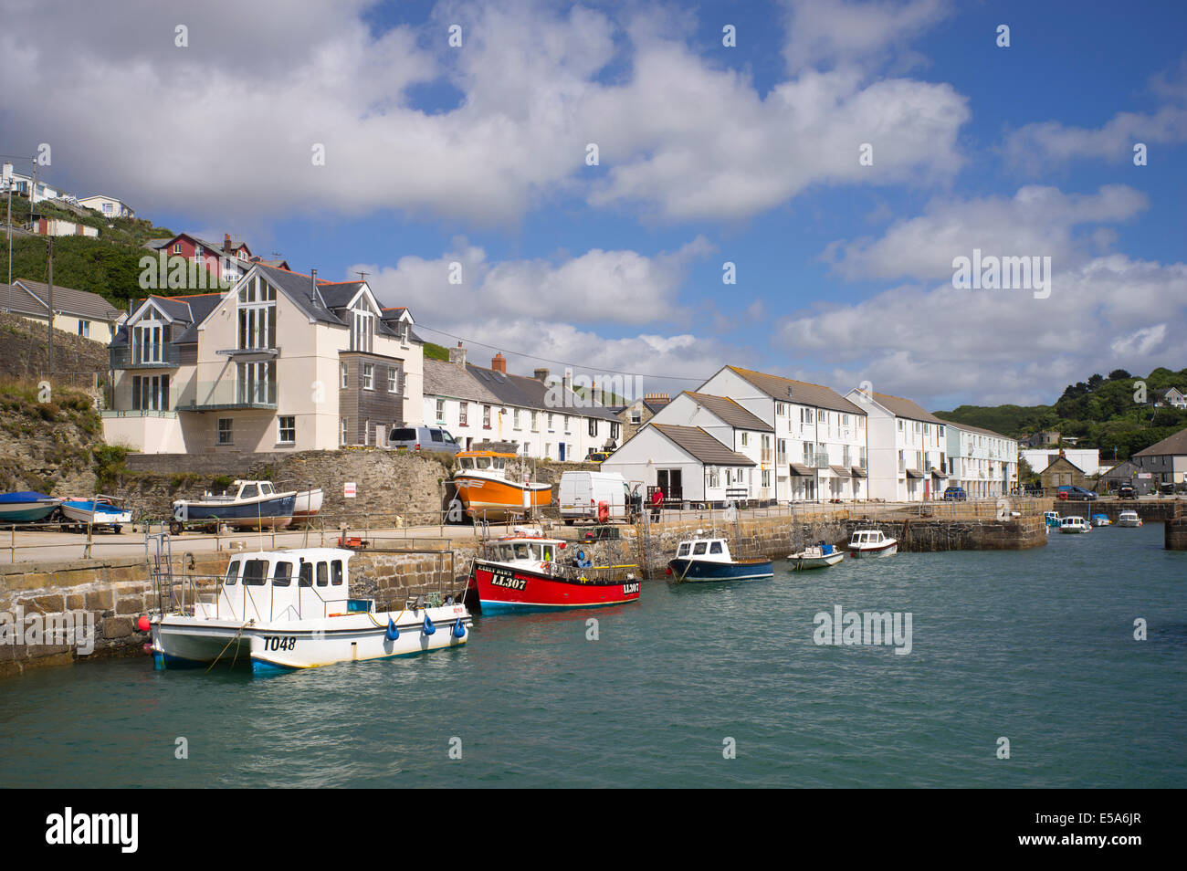 Portreath Hafen und Angeln Boote, Cornwall, England. Stockfoto