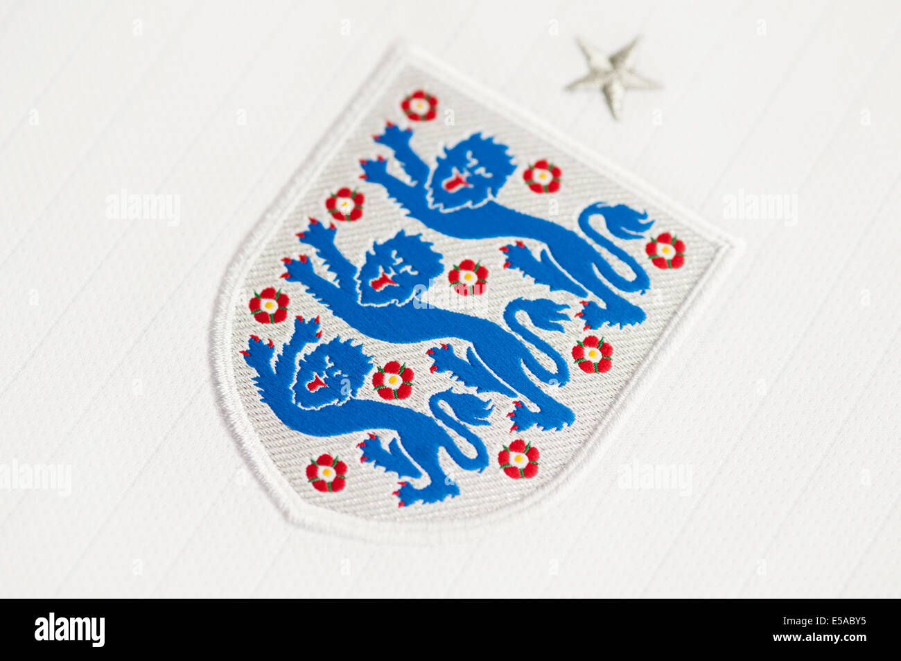 In der Nähe von England National Football team Kit. FIFA WM 2014. Stockfoto