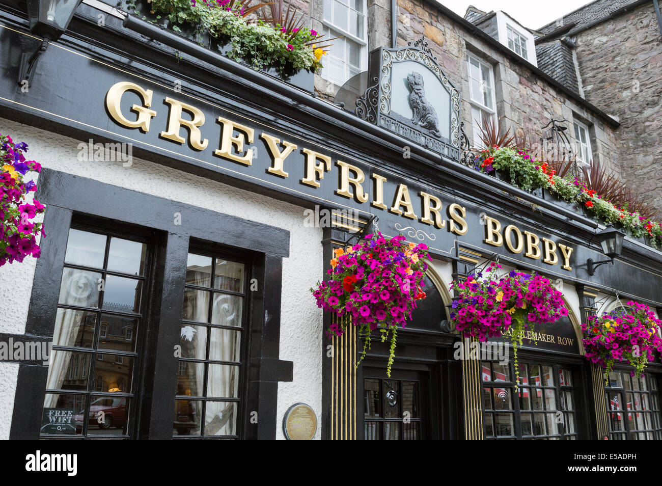 Außenseite von Greyfriars Bobby Pub, Edinburgh Stockfoto