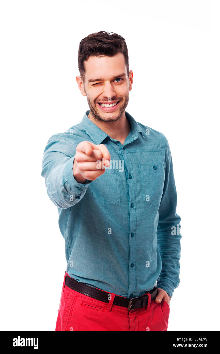 Zwinkernder Mann Der Auf Der Kamera Zeigt Stockfotos Und Bilder Kaufen Alamy