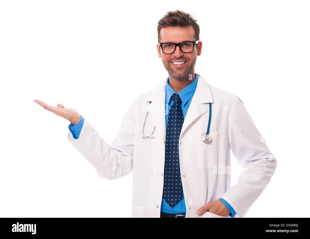 Glücklich Arzt mit Brille etwas, Debica, Polen Stockfoto