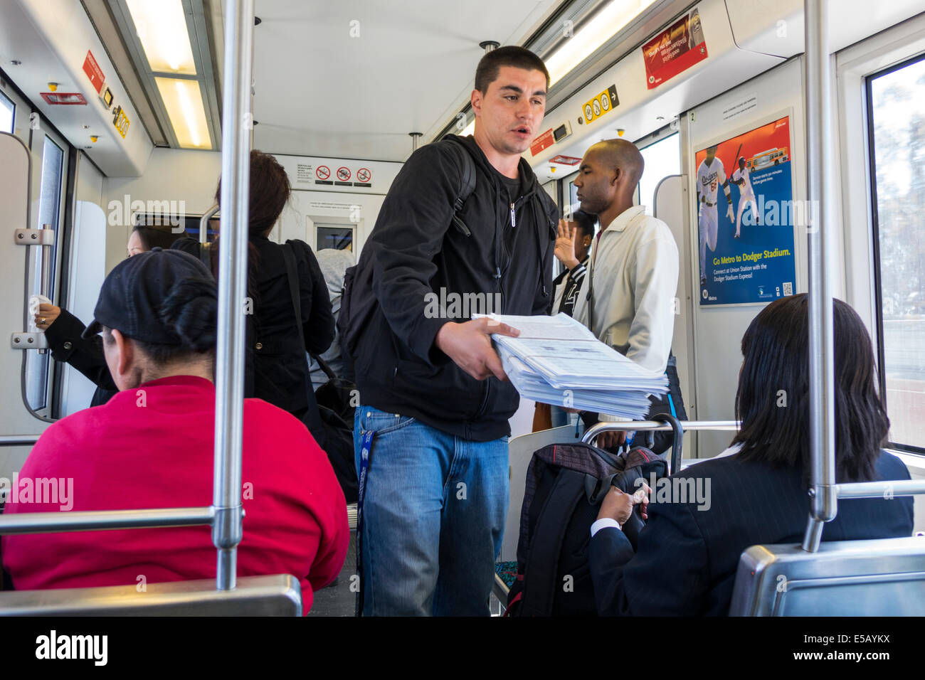 Los Angeles California, LA County Metro Rail, Green Line, Bahn, U-Bahn, Zug, öffentlicher Nahverkehr, Zug, Inneneinrichtung, Sitzgelegenheit, Sitzplatz, Stockfoto