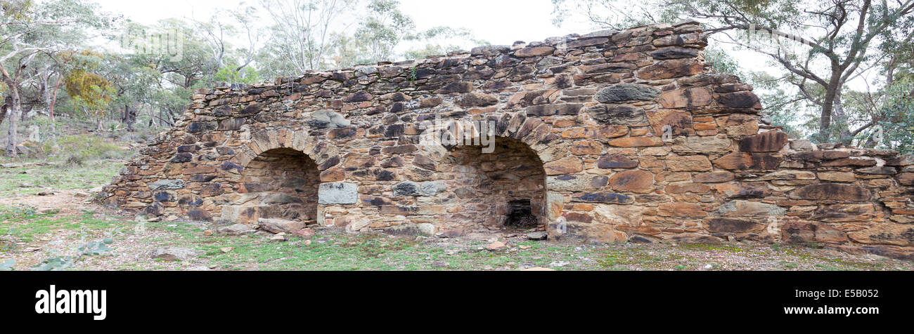 Cornish brennenden Gruben an historischen Hill End Australien. Verwenden Sie, um gold Lager Rock zu machen, eher spröde für Stanz-Prozess zu brennen. Stockfoto