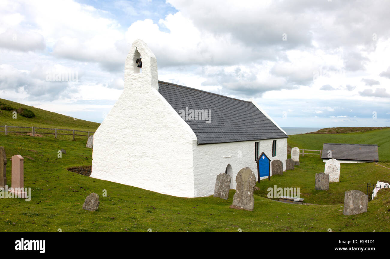 Die Kirche des Heiligen Kreuzes, Mwnt, Cardigan Bay, Ceredigion, Wales, UK. Stockfoto