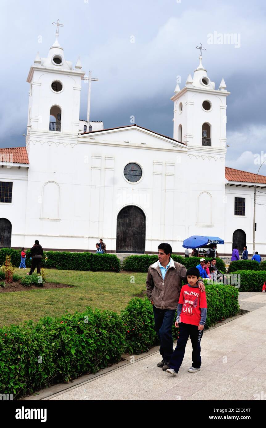 Dom - Plaza de Armas in CHACHAPOYAS. Abteilung von Amazonas. Peru Stockfoto