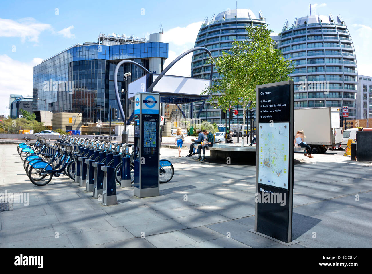 Alte Straße Kreisverkehr Kreuzung der alten Straße & City Road angrenzende Gebieten genannt Silizium Kreisverkehr oder Tech City Barclays Fahrrad mieten Docking-UK Stockfoto