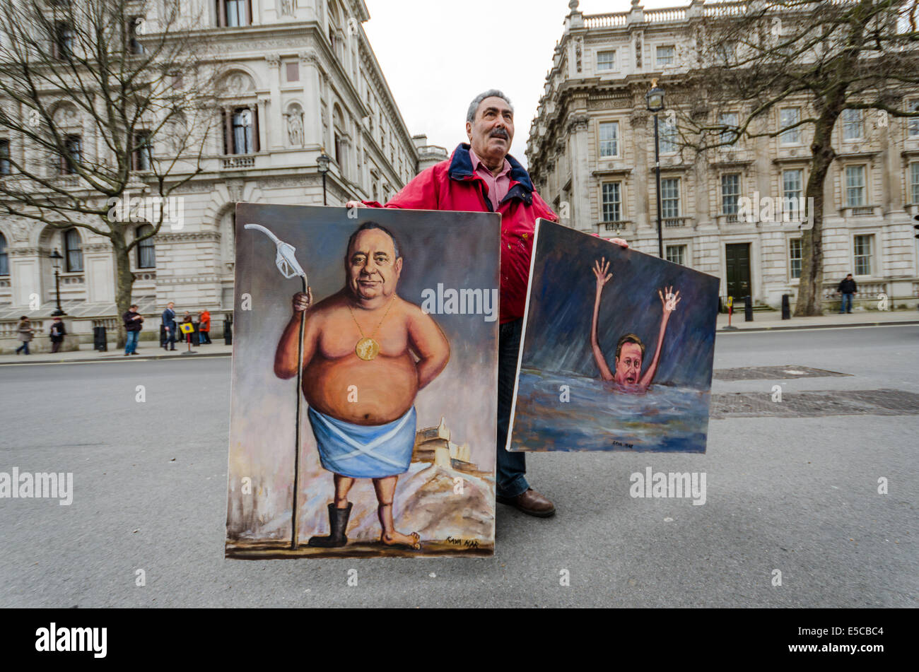 Türkische Künstlerin präsentiert Kaya Mar arbeitet außerhalb Downing Street London Stockfoto