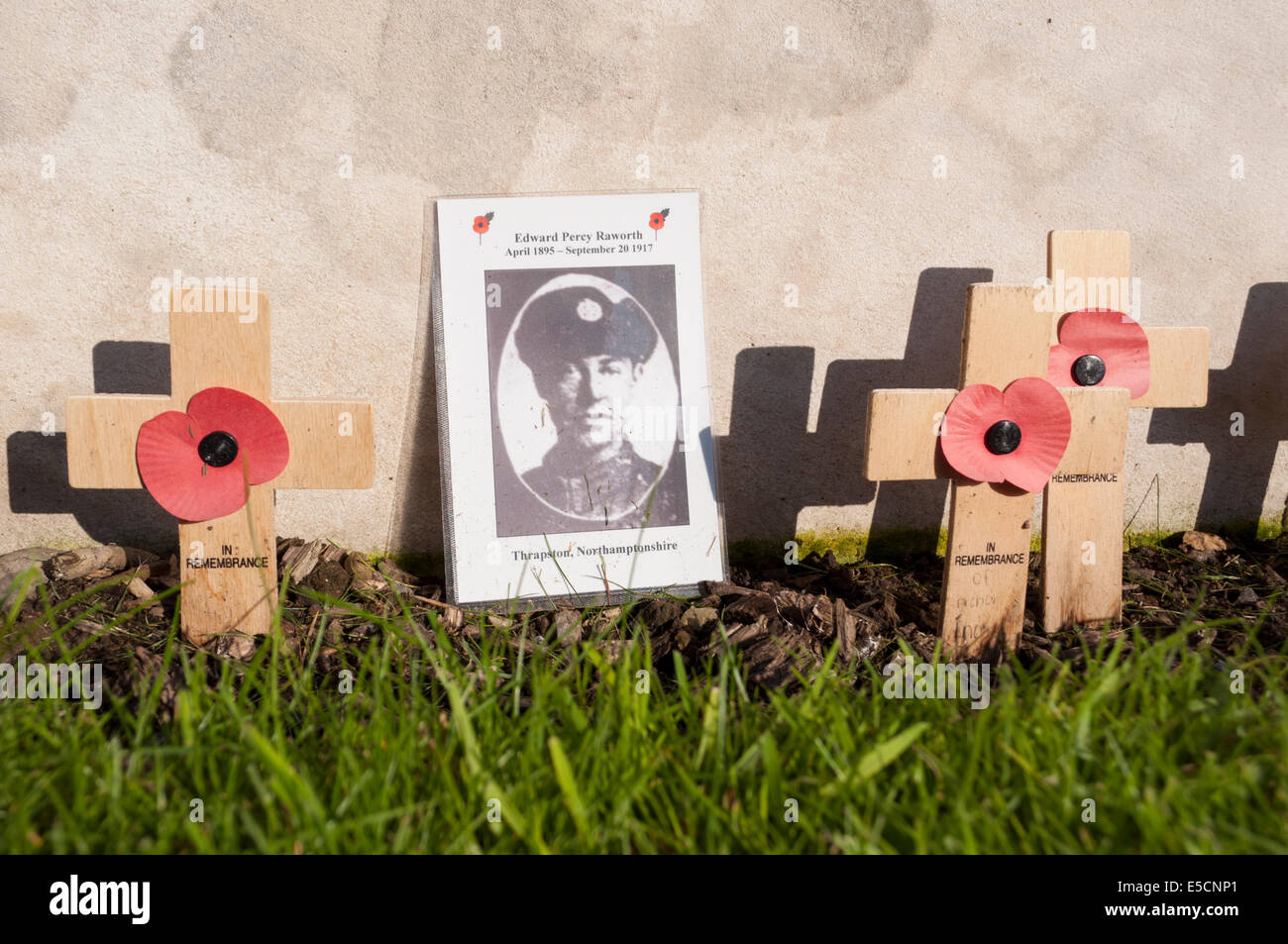 Foto eines fiel Soldaten am Tyne Cot Friedhof für die Toten des ersten Weltkrieges, Zonnebeke, Belgien Stockfoto