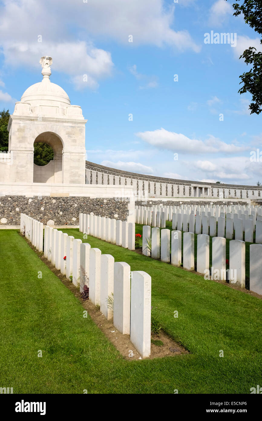 Tyne Cot Friedhof für die Toten des ersten Weltkrieges, Zonnebeke, Belgien Stockfoto