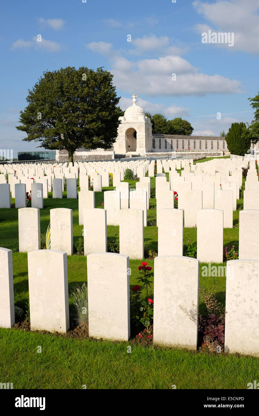 Tyne Cot Friedhof für die Toten des ersten Weltkrieges, Zonnebeke, Belgien Stockfoto