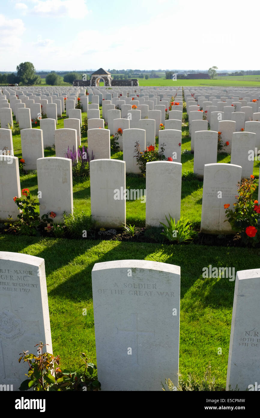 Tyne Cot Friedhof für die Toten des ersten Weltkrieges, Zonnebeke, Belgien Stockfoto