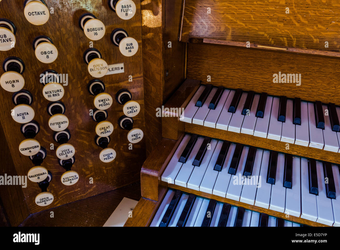 Kirche Orgel Tastatur Stockfoto