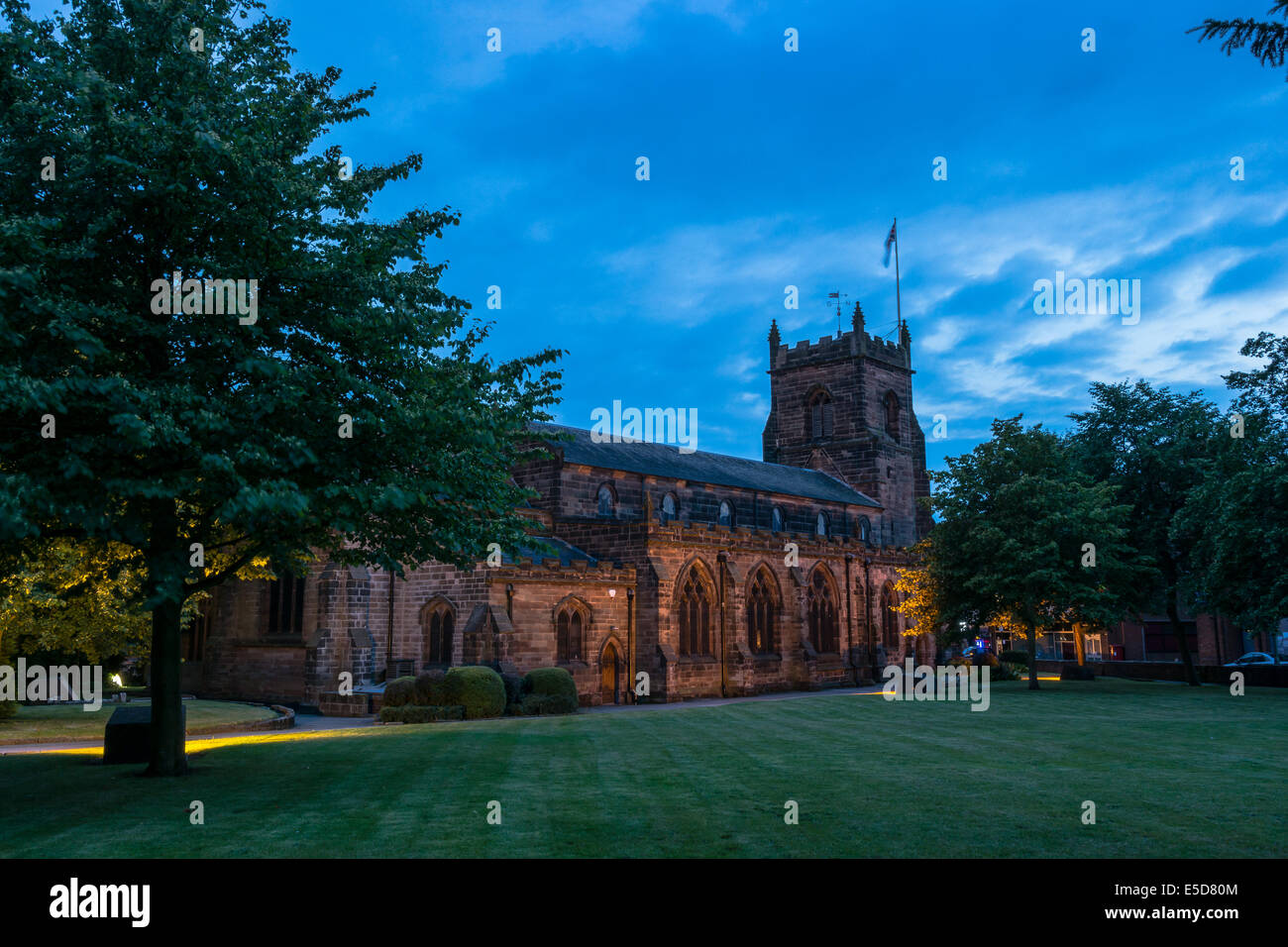 St Lukes Kirche in Cannock in der Abenddämmerung, UK Stockfoto