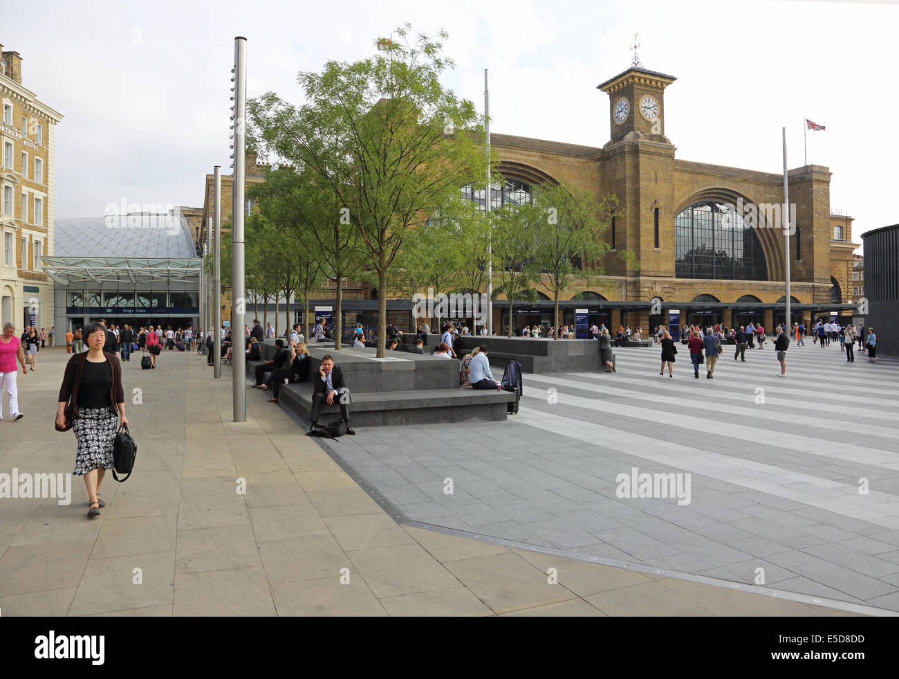 Kings Cross Station, London, England. Die Endstation für UK East Coast Mainline Züge. Zeigt die ursprüngliche Fassade gebaut in1852 Stockfoto