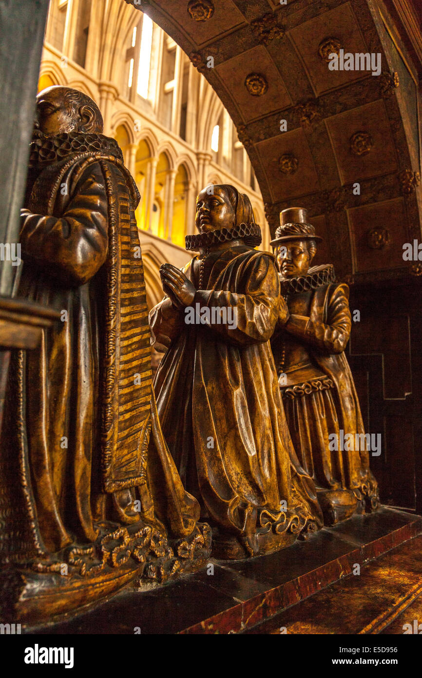 Das Humble Denkmal schildert Stadtrat Richard Humble und seine beiden Frauen, Elizabeth und Isabel. Southwark Cathedral, London, England Stockfoto