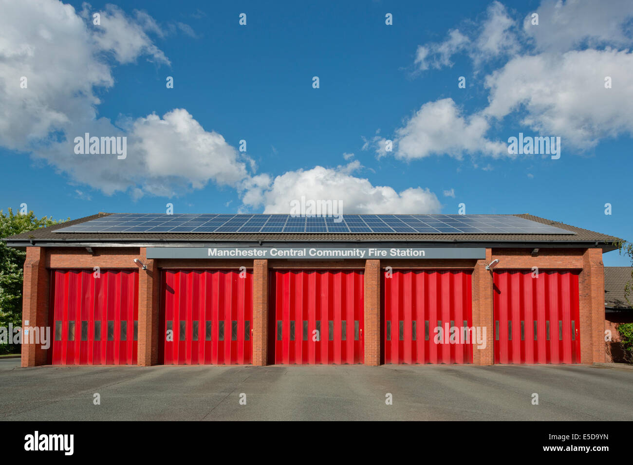 Manchester zentrale Feuerwache auf Thompson Street im Stadtteil New Cross befindet sich am Rande des Stadtzentrums. Stockfoto