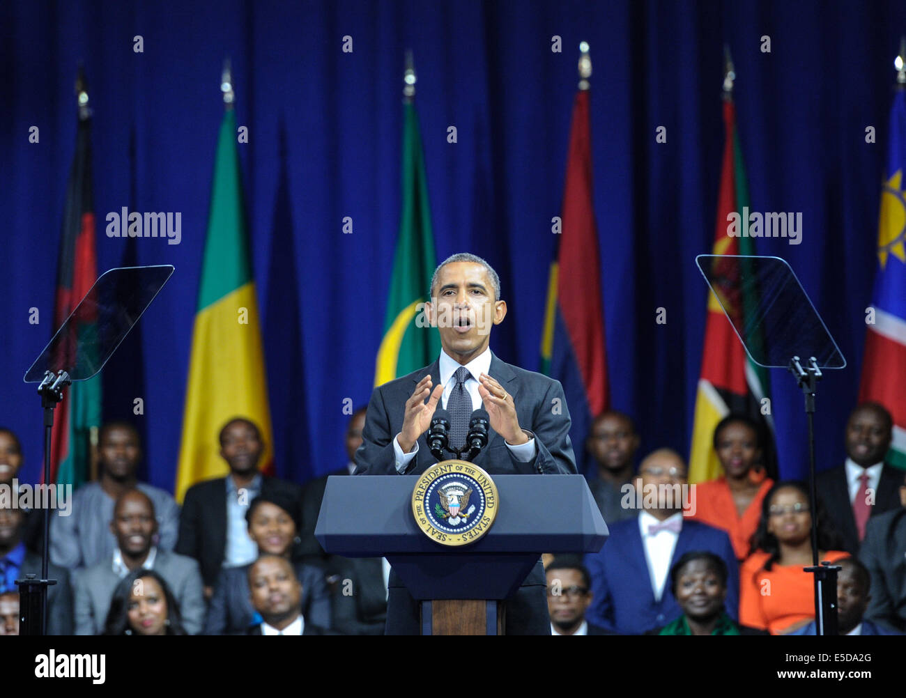 Washington DC, USA. 28. Juli 2014. US-Präsident Barack Obama spricht bei der Presidential Gipfel für das Washington-Stipendium für junge afrikanische Staats-und Regierungschefs in Washington D.C., Hauptstadt der Vereinigten Staaten, 28. Juli 2014. Rund 500 junge afrikanische Staats-und Regierungschefs sind herzlich eingeladen zur Teilnahme an diesem Gipfel und die Zahl werden nächstes Jahr verdoppeln. Um Respekt für afrikanische Helden Nelson Mandela, die Washington-Stipendium für junge afrikanische Führer änderte ihren Namen in Mandela Washington Fellowship für junge afrikanische Staats-und Regierungschefs Credit: Xinhua/Alamy Live News Stockfoto