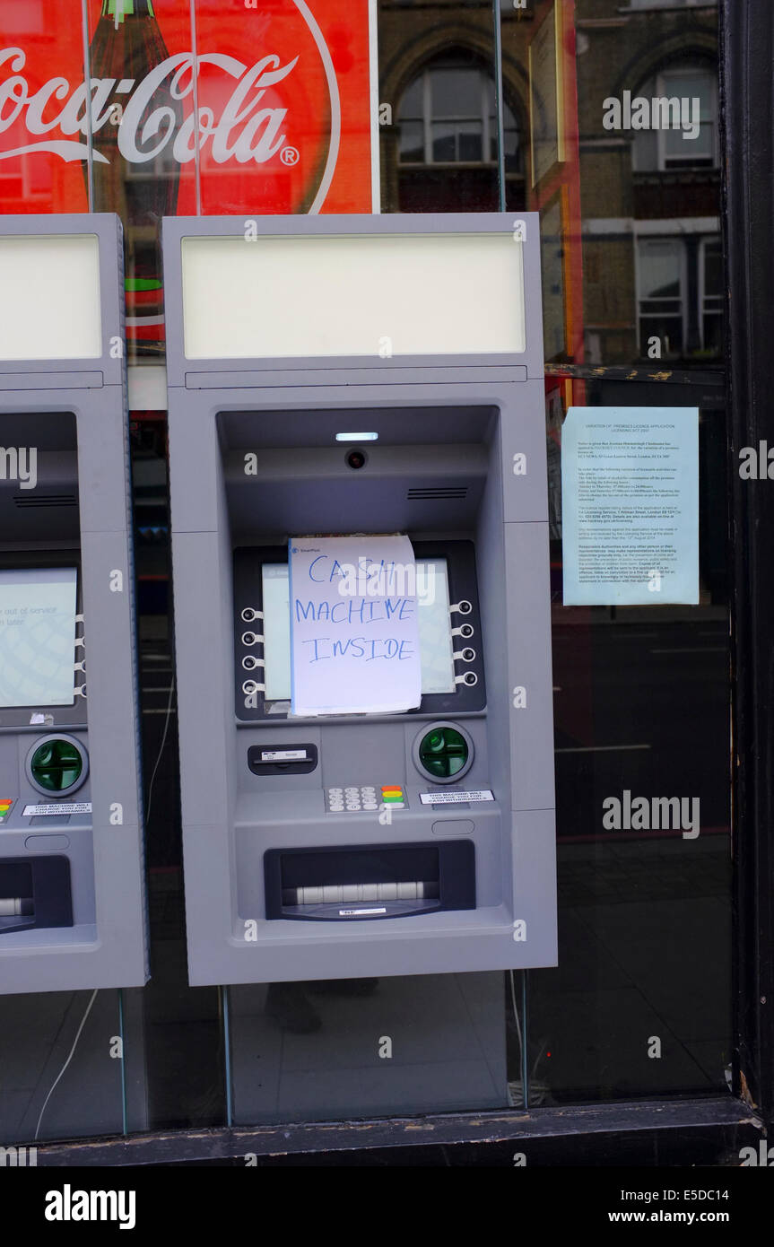 Out of Order Geldautomat mit Hinweis darauf Stockfoto