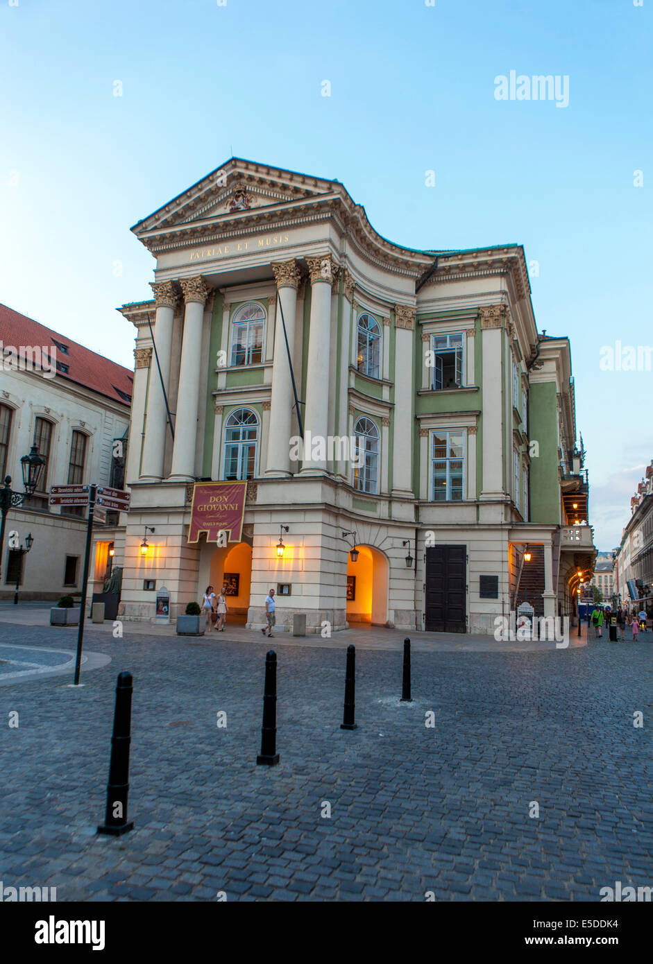 Die Prager Oper, das Prager Estates Theater oder Stavovské Divadlo ist ein historisches Theater in Prag. Die Premiere von Mozarts Don Giovanni in der Tschechischen Republik Stockfoto