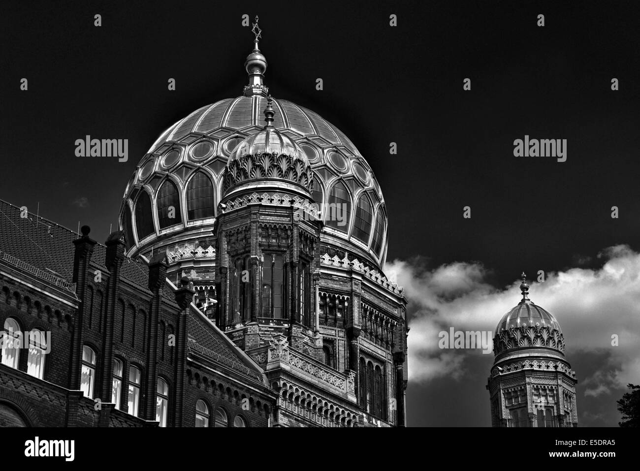 Deutschland, Berlin: Goldene Kuppel der neuen Synagoge Stockfoto