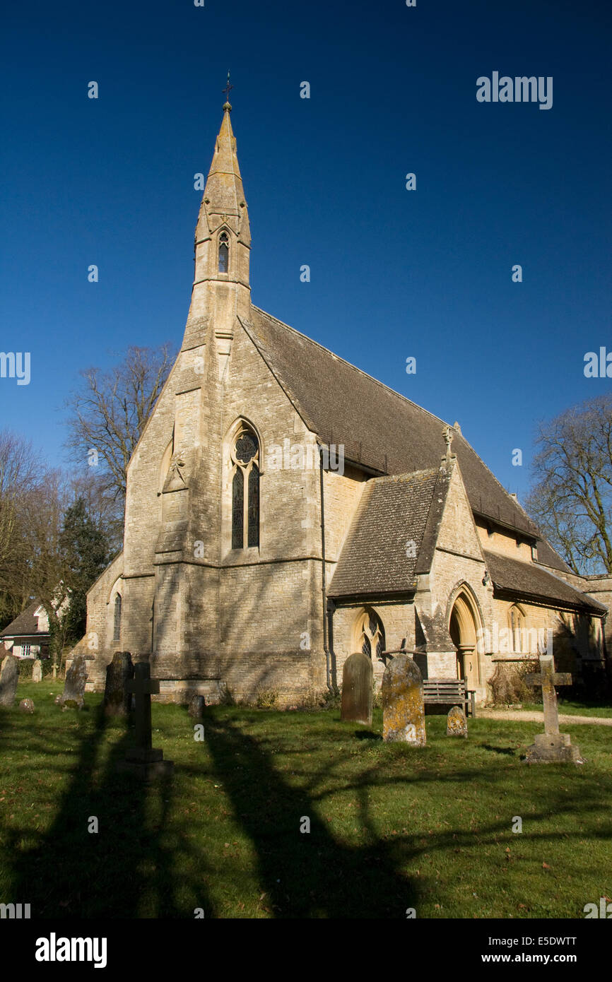 Milton unter Wychwood Pfarrkirche, Oxfordshire Stockfoto