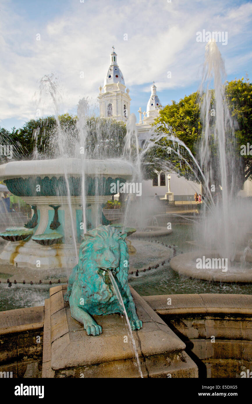 Brunnen der Löwen in der Plaza Las Delicias 21. Februar 2009 in Ponce, Puerto Rico. Stockfoto